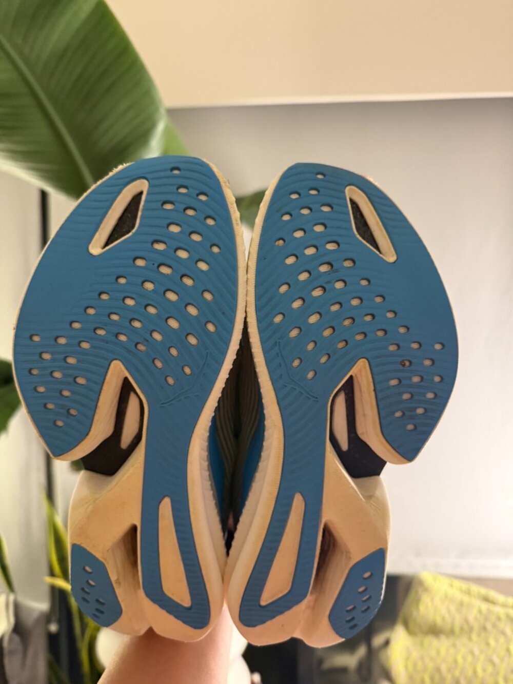 Hoka Cielo X1 - Women's 7, Men's 6 - blue, green - Picture 4 of 5